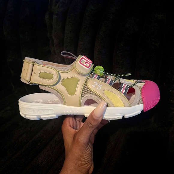 Gucci rubber and leather Sandals - Picture 1 of 7